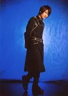 Ryo Matsuda (Kiichi Sharp) / Whole Body / Costume black / Facing right / Both hands behind / Bending right foot / Background blue / Character Chief shot / Event "Messiah - The Chapter of Secret Colors -"