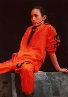 Veteran / Bunichi Hamanaka / Live Photo / Knee-Up / Sitting / Costume Orange Black / Eye Line Left / No Frame / "Johnnys Kansai Jr. Ume Con 2009" Photo
