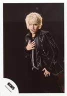 NEWS / Yuya Tegoshi / Above-the-knee ・ Costume black ・ Silver ・ Mouth opening ・ Right hand chest ・ Body facing left ・ Background black / "The Four Musketeers" PV & Jacque photography / Official Official photo