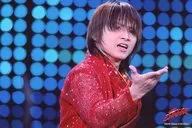 Kinki Kids / Koichi Domoto / Live Photo, Horizontal, Bust Up, Costume Red, Right Hand Lift, Open Mouth, Background Blue, 2L Size / ENDLESS SHOCK 2010