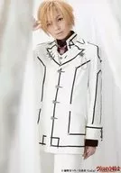 Riira Tensho (Takumi ICHIJO) / Acima do joelho, fantasia branca, mão direita levantada, cortina, imagem de caráter / palco "Vampiro Cavaleiro - Vampiro Cavaleiro -"