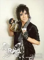 Version-J : the Raid / Ichiyō / Upper Body / Costume Black / Right Hand Pot / Left Hand Cup / Closed Eyes / Special Official photo with CD "moment"