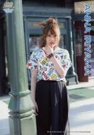 入山杏奈/膝上・キャラクター柄Tシャツ/「AKB48グループ選抜 やり過ぎ!サマー×ユニバーサル・スタジオ・ジャパン」ランダムA4生写真 第2弾