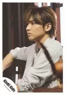 Kinki Kids / Koichi Domoto / Upper body ・ Costume gray ・ Left facing ・ Right arm chair ・ Background black / "When You Dream, Sometimes You Get Hurt" MV shooting off-shot / Official Official photo