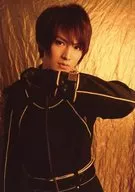 Ryo Matsuda (sea 棠鋭) / upper body / costume black / left hand bending. front of face / background yellow / Character actor shot / event 「 Messiah - Kohaku no sho - 」