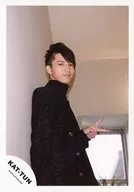 KAT-TUN / Junnosuke Taguchi / Upper Body / Costume Black / Left Hand Piece / Body Facing Right / Official Official photo