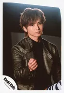 KinKi Kids / Koichi Domoto / Upper Body / Costume Gray Black / Right Hand Raised / Body Facing Right / Slightly Tilted Neck / Background Black / "Michi wa Tezu kara Yume no Hana" PV & Jacque Photo / Official Official photo