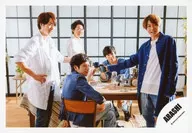 Arashi / Assembly (5 people) / Horizontal, Knee-High, Costume White Blue, Ninomiya Matsumoto Seated, one hand Cup, Sakurai Right Hand Hip, Eye View Right, Table, Chair, Window / 16-17 Winter Brochure and Goods Shooting / Official Official photo