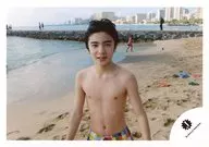 Classmate J/髙橋優斗/横型・上半身裸・両手下・顔正面・砂浜・海・ハワイ/16新春 ジャニーズJr. ハワイオフショット/公式生写真