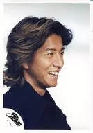 SMAP / Takuya Kimura / Face Up / Costume Black / Both Hands Down / Body Facing Right / Smile Background White / Official Official photo