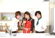 Group (3 people) / Horizontal, Above the Knee, Costume White, Red and Green, Thumb Stand, Kitchen / DVD "Tokyo Otome Restaurant Vol. 2" Animate Limited Edition Reservation Privilege Bromide