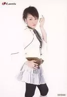 Miyuki Hashimoto / Por encima de la rodilla, la cintura derecha, la flexión izquierda, el cuerpo hacia la derecha / CD "Double Flower" special bromuro