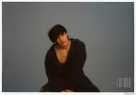 AKANISHI Jin / horizontal, upper body, costume black, sleeve cap, neck hanging, both hands hanging, background grey / "JIN AKANISHI LIVE TOUR 2016 ~ Audio Fashion ~" Bromide