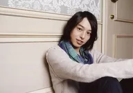 杉江大志/横型・上半身・座り・衣装グレー・ストール緑・右向き・背景白/杉江大志1stファンミーティング ～10日遅れのバースデーイベント～撮りおろし生写真セット