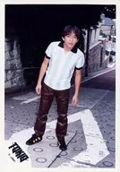 Tokio / Shigeru Kijima / Whole body / Costume white / light blue / black / Under both hands / Mouth closed / Road / Outdoor / Official Official photo