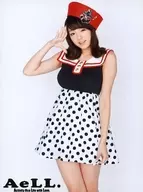 AELl./篠崎愛/膝上・服裝黑白・水珠圖案・紅帽子・右邊敬禮・左邊裙子・LOGO「AELl.」/CD「加油！我！」特典生寫真