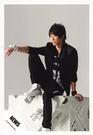 NEWS / Keiichiro Koyama / Whole body, sitting, costume black, white, left facing, right standing, mouth closed, background grey / Official Official photo