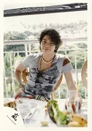 Arashi / Matsujun / Upper Body / Sitting / Costume Grey / Right Hand Waist / Sunglasses Front / Official Official photo