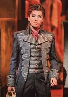 Takarazuka Revue (Yukigumi) / Sakina Ayakaze / Live photo, upper body, blue, black and white, red and silver costume, tambourine on right hand, 2L size / Yukigumi KAAT Kanagawa Arts Theatre performance "Don Juan" stage photo