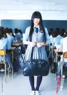 上村莉菜/全身1ショット・2Lサイズ/『土曜ドラマ24「徳山大五郎を誰が殺したか?」公式ブロマイド』(サークルK、サンクス、ファミリーマート、ローソン)