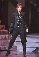 宝塚歌劇団(月組)/紫門ゆりや/ライブフォト・全身・白黒柄衣装・両手下・2Lサイズ/月組赤坂ACTシアター公演「Voice」舞台写真