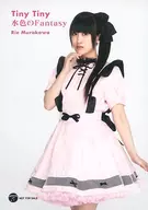 村川梨衣/膝上・服装粉色・黑色・右下巴/CD「Tiny Tiny/水色的Fantasy」Animate特典明信片