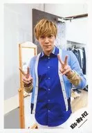 Kis-My-Ft2 / Kento Senga / Upper Body / Costume Aomizu Color / Both Hands Piece / 17 Summer Concert Brochure & Gut (Off-Shot) / Official Official photo