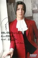 和田琢磨(禦劍憐侍)/上身·服裝紅·白·右窗邊·角色擊球·附帶印刷版簽名・留言·A4尺寸/舞台大張明信片