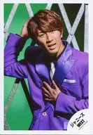 Johnny's West / Takahiro Hamada / Upper body / Costume purple / Right hand head / Left hand chest / Body front / "Osaka ☆ Ai, Eye, Ai" PV & Jacque shooting off-shot / Official Official photo