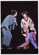 Takarazuka Revue (Yukigumi) / Terua Eto / Nohana Himari / Live Photo / Horizontal Type / Whole Body / Red / Shiromidori / Pink / Black Purple Costume / White Navy Costume / Meet Eyes with Smile / 2L Size / Yukigumi New Face Performance "Bakumatsu Taiyouden" Stage Photo