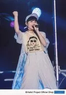 Tsubaki Factory / Juki Asakura / Live Photo / Above Knee / Costume Yellow White / Right Hand Goo / Left Hand Mike / Body Front / Juki Asakura Official photo 『 "Hello! Project Hina Festival 2017" Juki Asakura live version 』