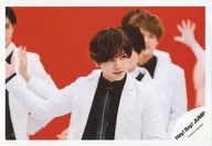 Hey! Say! JUMP / Ryosuke Yamada / horizontal ・ bust up ・ costume black and white ・ right side ・ body front / "Precious Girl" PV & Jacque shooting off-shot / official Official photo