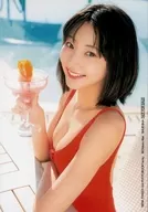 Rena Takeda/Bust-up Swimming Red, Right Side Glass / Rena Takeda2nd Photo Collection 『 Rena 』 First Edition Special Special Official photo