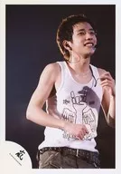 Arashi / Kazuya Ninomiya / Live Photo / Upper Body / Tank Top Black and White / Right Hand Rock / Eye View Right / Official Official photo