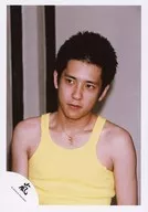 Arashi / Kazuya Ninomiya / Bust up / Tank Top Yellow / Under Both Hands / Necklace / Eyes Left / Official Official photo