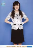 °C-ute/鈴木愛理/膝上・白黒衣装/キューティー観光社ファンクラブツアー in 沖縄～FINAL“キューティー“VA°CATION～ L判生写真