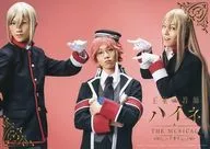 Daisuke Hirose (Leonhardt), Keisuke Ueda (Heine), Shouta Aoi (Licht) / horizontal type, upper body, background red, Character actor shot / musical 「 Royal Teacher Heine 」 Trading 2L Pair Bromide