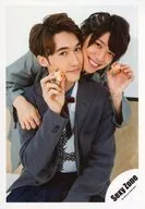 SeXyzone / Satoshi Matsushima / Marius Yo / Upper body, Marius sitting, behind Marius / 17 Summer Matsushima Satoshi and Marius Yo "Summer Paradise 2017" goods shooting off-shot / official Official photo