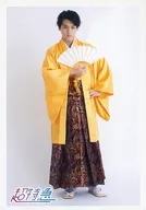 Super express / Yusuke Fukuda / full body / yellow costume / right-hand fan / left-hand hip /' Yusuke's birthday festival 20 th Birthday Anniversary' Official photo Hakama ver.