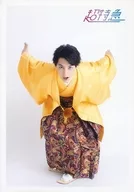 Super Express / Yusuke Fukuda / Full body / Yellow costume / Hakama / Both hands behind / Forward bending /' Yusuke's 20 th Birthday Anniversary' Official photo Hakama ver.