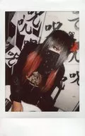 AvelCain / Maple - Kaede - / Upper body / Costume Black / Eye Right / Guitar /' Curse' / Background White / Live Cheki