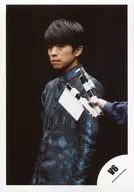 V6 / Yoshihiko INOHARA / Upper body / Costume blue / Body slightly facing left / Background black / Album "The ONES" Jacque & PV shooting off-shot / Official Official photo