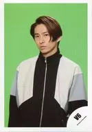 V6 / Ken Miyake / Upper body / Costume black and white gray / Body front / Background green / Album "The ONES" Jacque & PV photo off-shot / Official Official photo