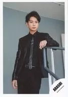 Arashi / Matsujun / Above-the-knee ・ Costume black ・ Left-hand handrail ・ Body front / Album "" untitled "" PV & Jacque shooting off-shot / Official Official photo