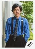 Arashi / Kazuya Ninomiya / Upper Body / Costume Blue Black / Both Hands Pocket / Body Front / Doors ~ Path of Courage ~ PV & Jacque Shooting Off-Shot / Official Official photo