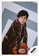 Arashi / Kazuya Ninomiya / Above Knees / Costume Brown / Both Hands on Table / 17-18 Winter Concert Brochure & Goods Shooting Off-Shot / Official Official photo