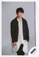 Arashi / Sho Sakurai / Above-the-knee ・ Costume black and white ・ Left hand pocket / 17-18 Winter Concert Brochure & Goods Shooting Off-shot / Official Official photo