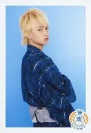DISH///To-i / Above-the-knee, Blue Costume, Yukata, Right Facing, Looking Around, Light Blue Background / "DISH// Fan Event 『 All Slasher Thanksgiving 』' 13 Summer One Front" Super Cute Official photo Eve Set