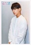 Super Express / Yusuke Yusuke Fukuda) / Above-the-knee, Costume White, Left Facing, Both Hands Facing, Leaning / Youth 22nd Birth Anniversary Ver Special Youth Set Official photo