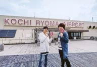 Hiroshi Kamiya, Daisuke Ono / Horizontal, Above the Knees, Costume Blue, White, Kochi Ryoma Airport / Film "Dear Girl ~ Stories ~ THE MOVIE3 the United Kingdom of KOCHI : The Six Ryoma" UKK Memories Trading Book, Part 1